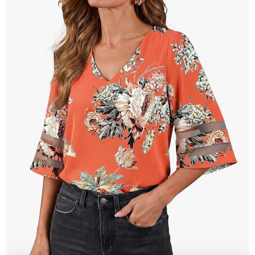 Women's Coral Floral 3/4" Length Sleeve V Neck Blouse  NWT Size Medium